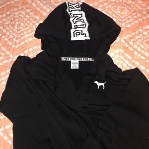 CUTE OVER SIZED VICTORIA SECRET PINK HOODIE!